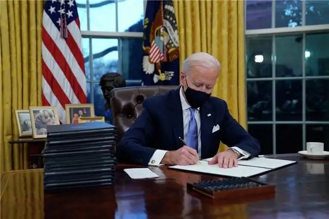Байден отозвал приказы Трампа о выходе из ВОЗ и отказе от Парижского климатического соглашения