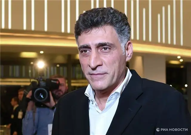 Симоньян - Кеосаян просил развеять его прах у пинии на родном пороге