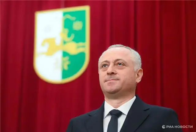 Гунба - разрешение детям без загранпаспортов въезжать в Абхазию подстегнёт наплыв российских туристов