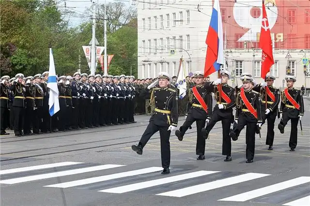 Более тысячи солдат прошли в параде Победы в Калининграде