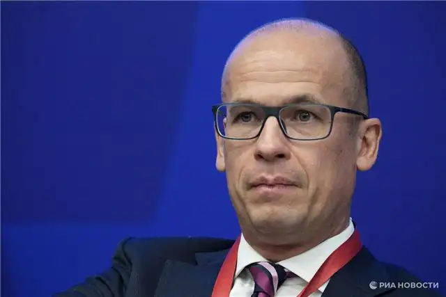 Бречалов на ПМЭФ провёл переговоры о развитии сотрудничества с Казахстаном и Индией