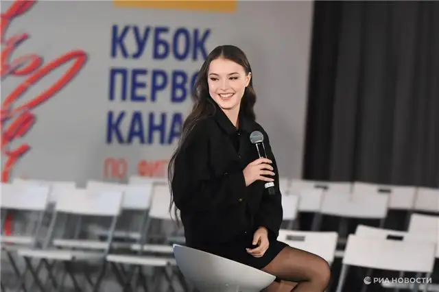 Почему Елена Щербакова избегает брака и уходит в уединение