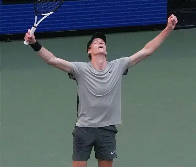 Синнер победил Алькараса и в понедельник вновь возглавит рейтинг ATP